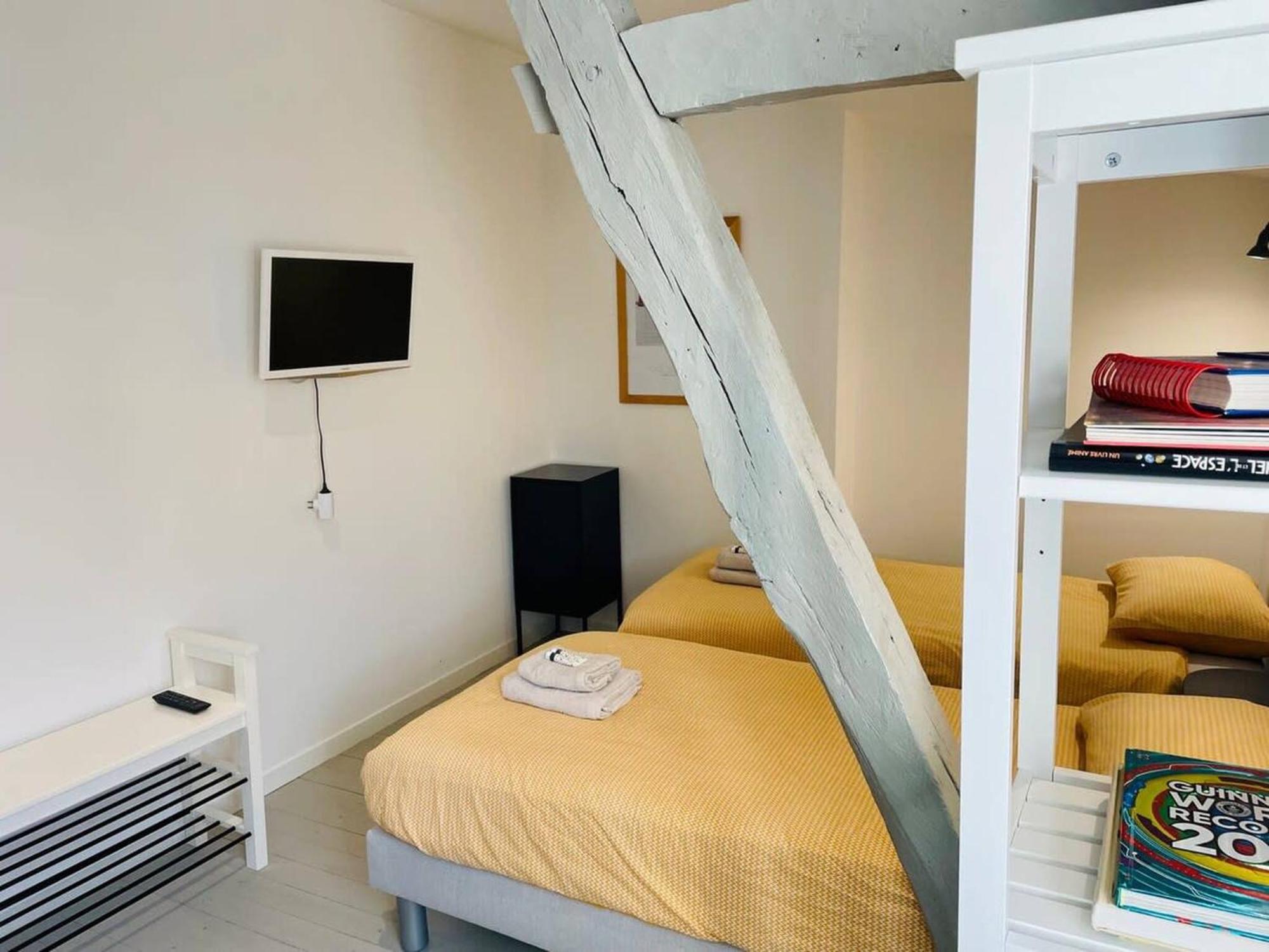 Hotel Particulier Refait A Neuf Hypercentre - Wifi La Rochelle  Exteriör bild